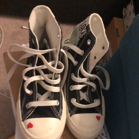 Girls Exclusive Converse - Picture 2 of 5